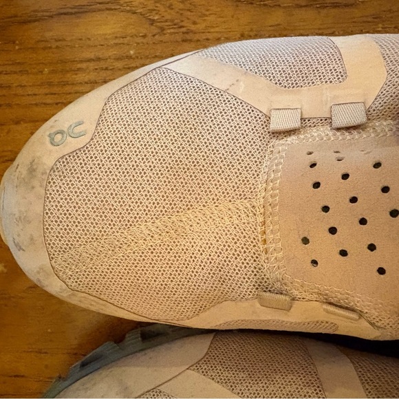 On Running Cloud Women’s Waterproof Shoes – Size 9– Blush Pink & Gray - Picture 2 of 11